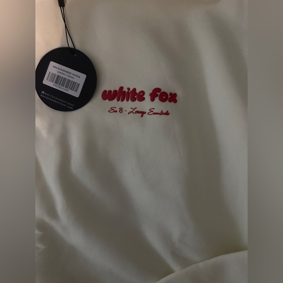 New white fox sweatshirt - Picture 3 of 5